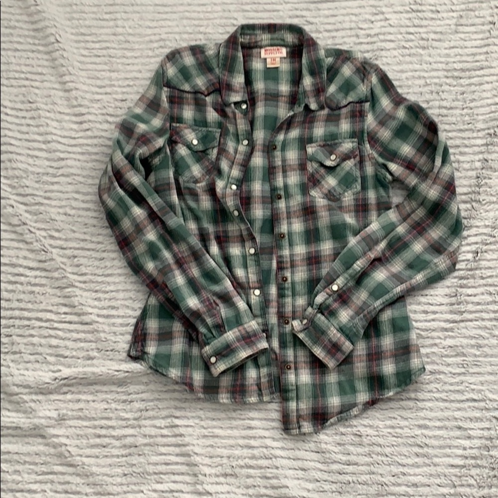 Comfy plaid button up flannel